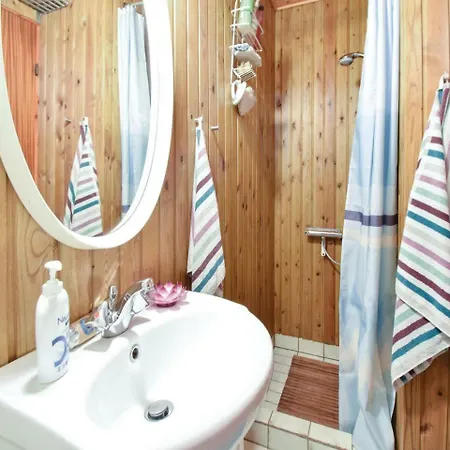Four Bedroom Holiday In *