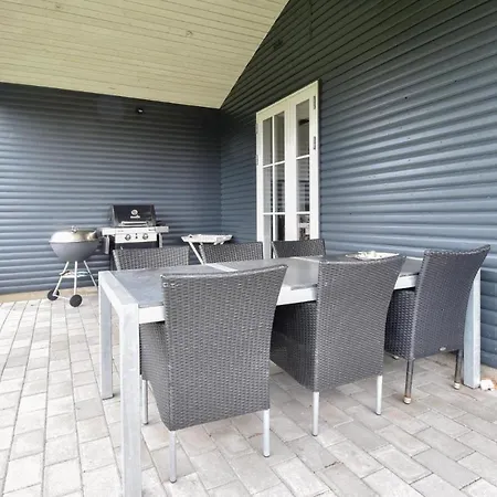 Four Bedroom Holiday In *
